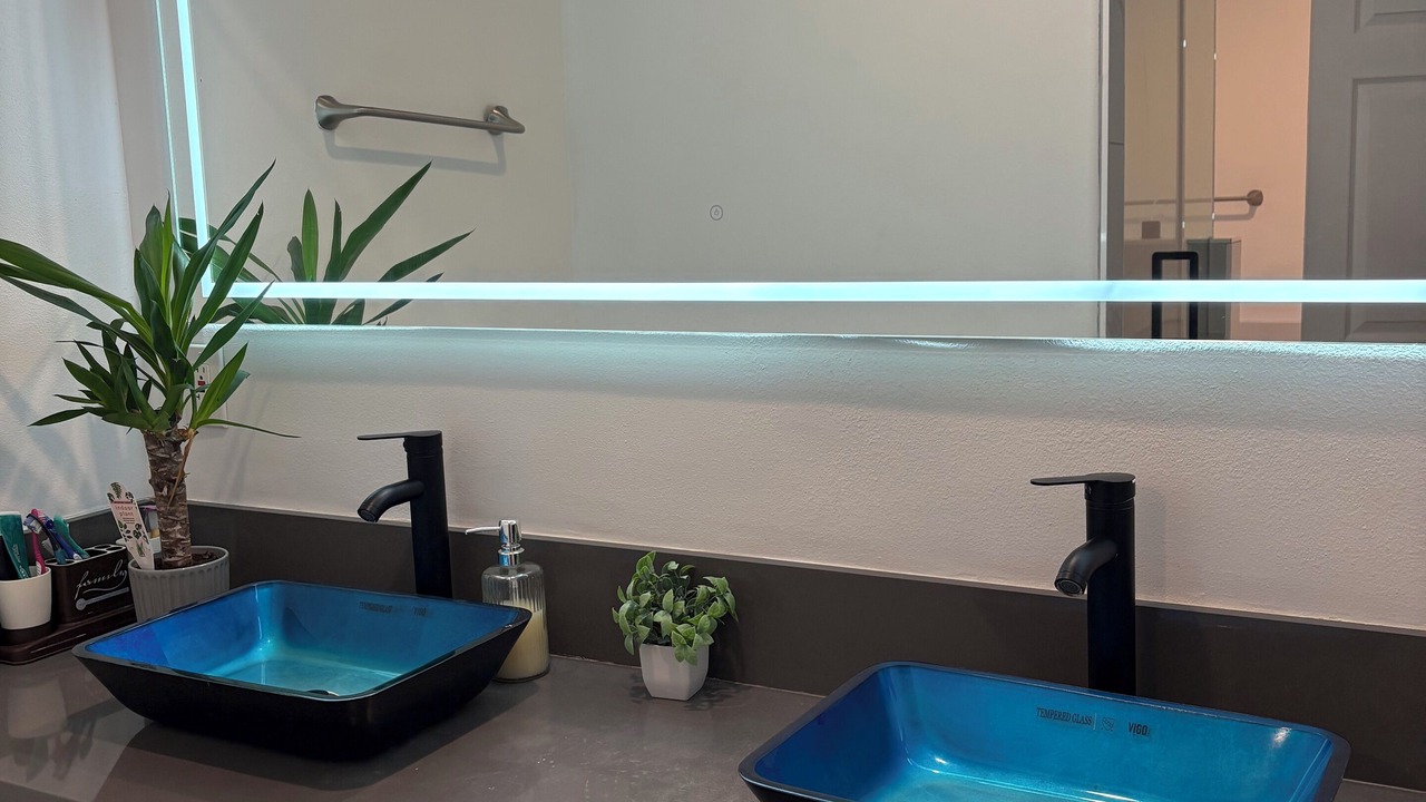Photo of Bathroom in Crenshaw