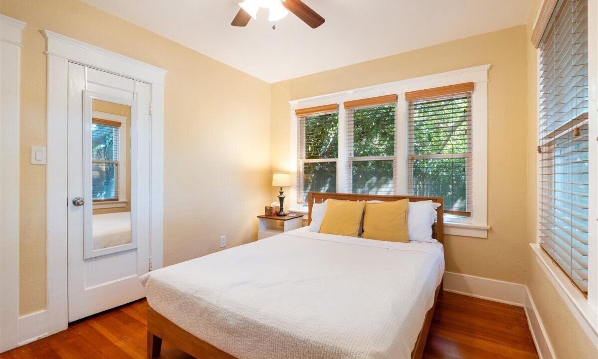 Photo of Bedroom in Village of La Jolla