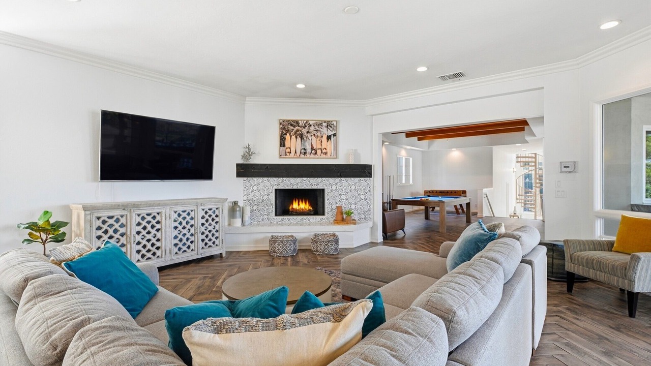 Photo of Livingroom in Country Club
