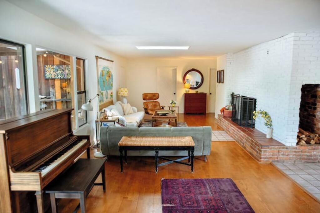Photo of Livingroom in Boonville