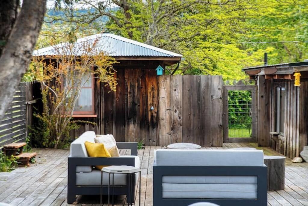 Photo of Patio Balcony in Boonville
