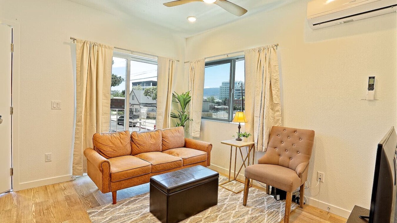 Photo of Livingroom in Downtown Reno