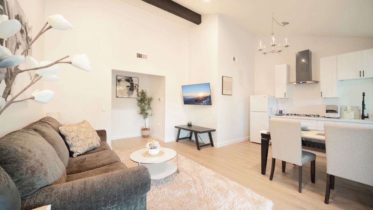 Photo of Livingroom in Walnut