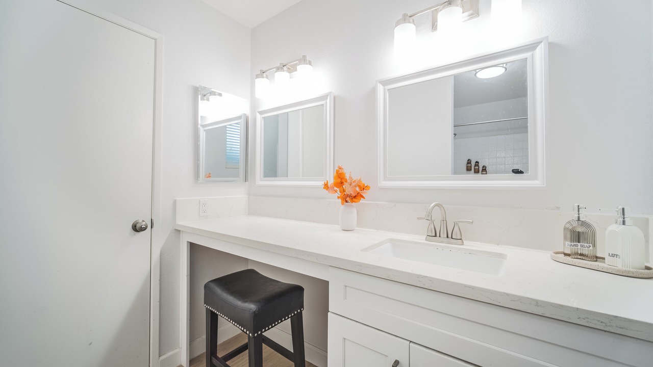 Photo of Bathroom in Walnut