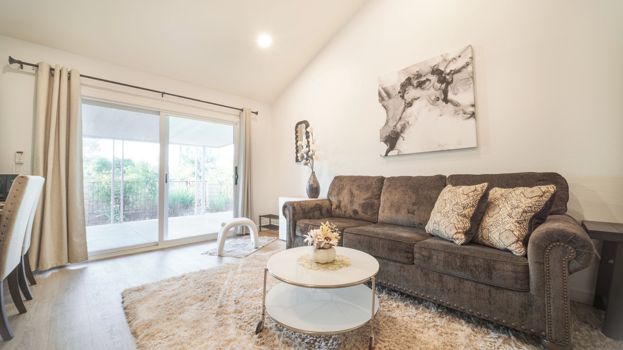Photo of Livingroom in Walnut