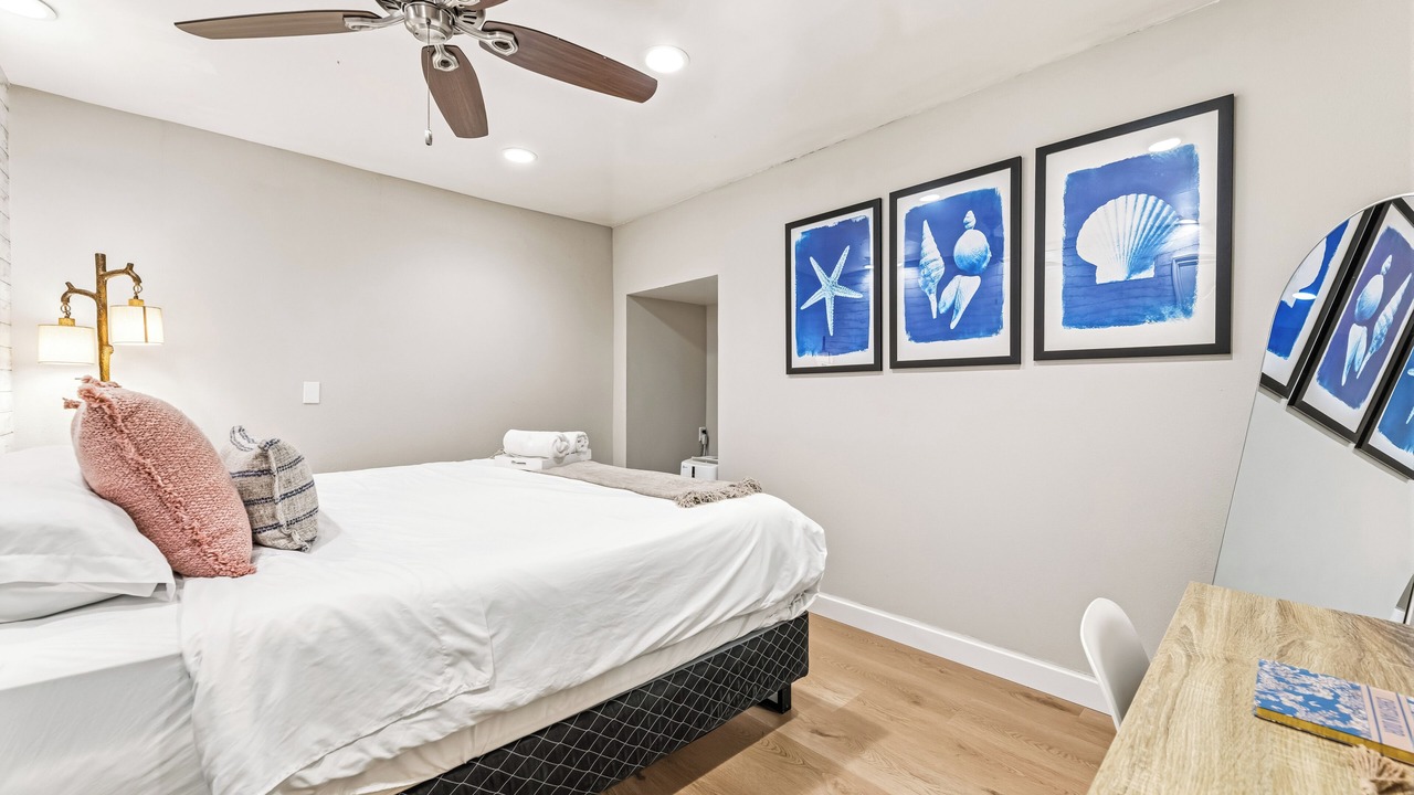 Photo of Bedroom in Midway City