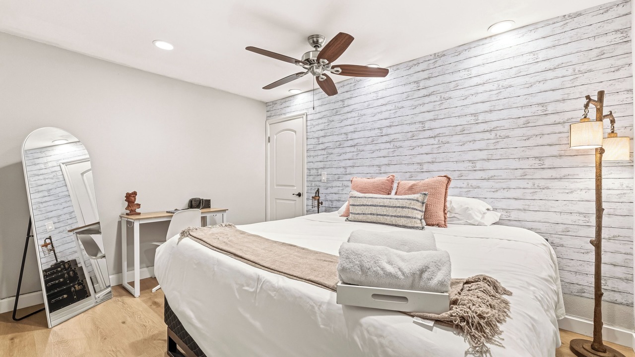 Photo of Bedroom in Midway City
