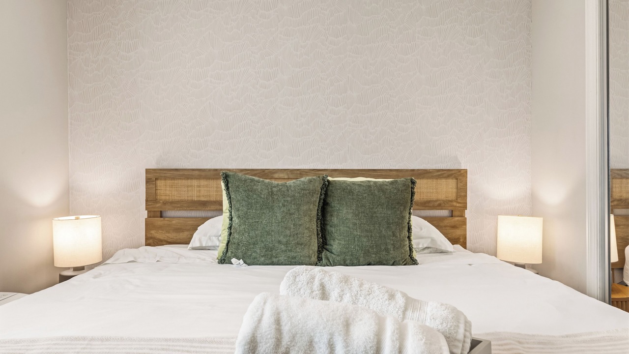 Photo of Bedroom in Midway City