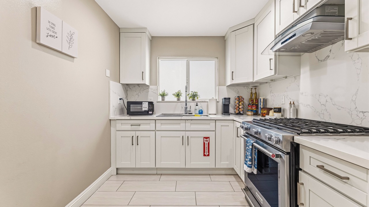 Photo of Kitchen in Midway City