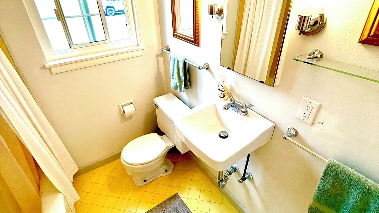Photo of Bathroom in East Sacramento