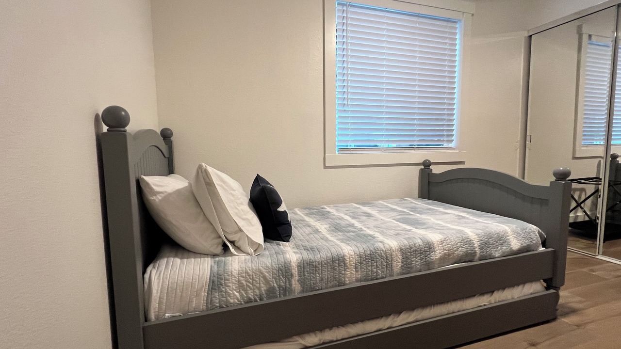 Photo of Bedroom in Avalon