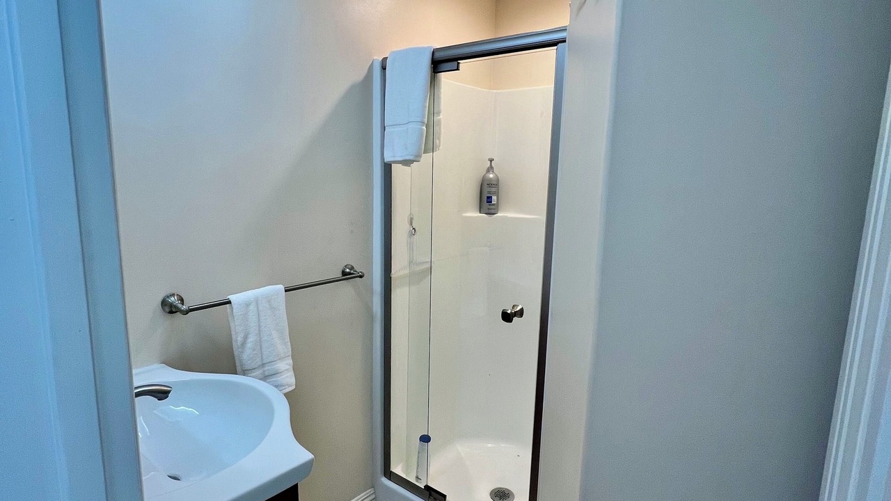 Photo of Bathroom in Avalon