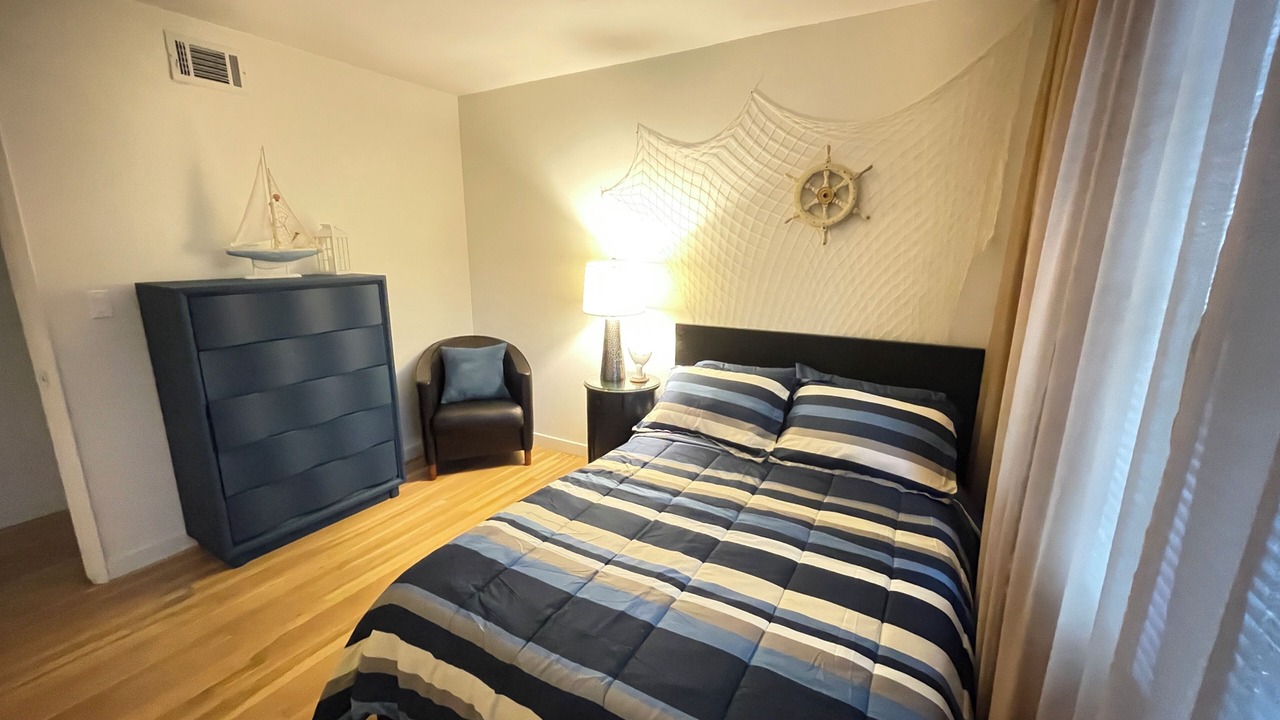 Photo of Bedroom in Granada Hills South