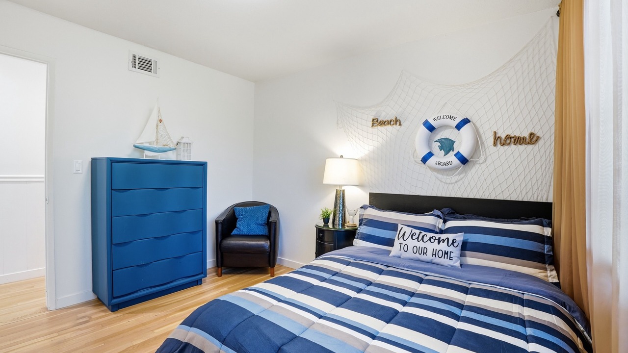 Photo of Bedroom in Granada Hills South
