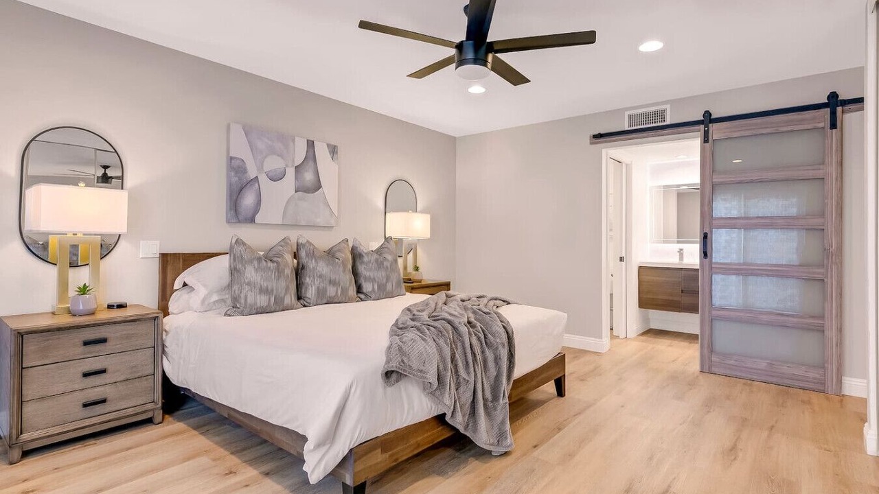 Photo of Bedroom in East Side Costa Mesa