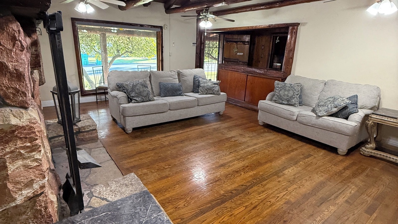 Photo of Livingroom in Roosevelt