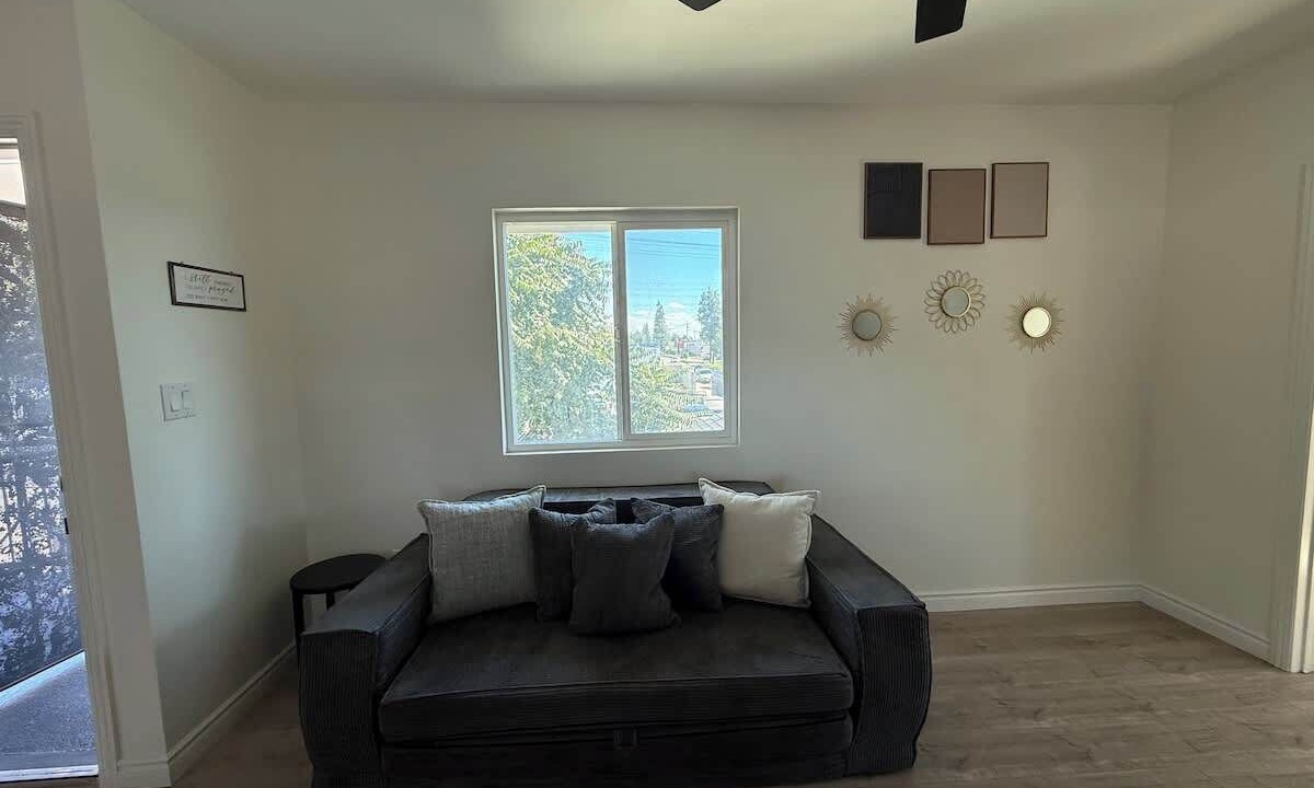 Photo of Livingroom in Paramount