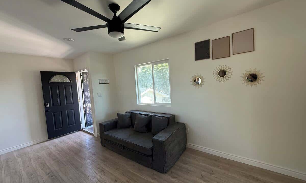 Photo of Livingroom in Paramount