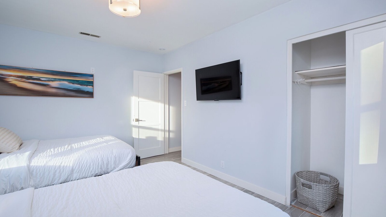 Photo of Bedroom in Midway City