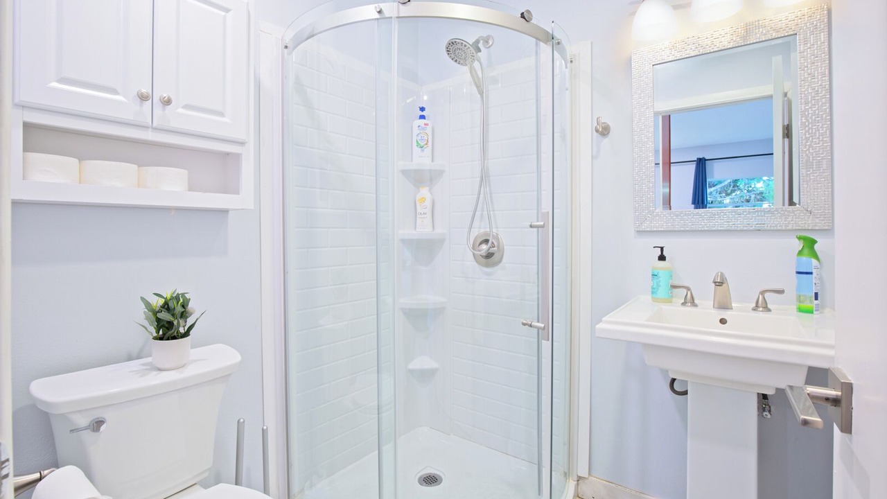 Photo of Bathroom in Midway City