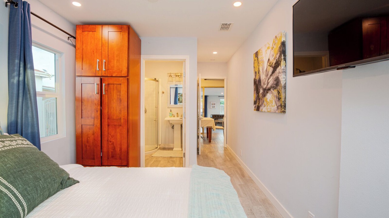 Photo of Bedroom in Midway City