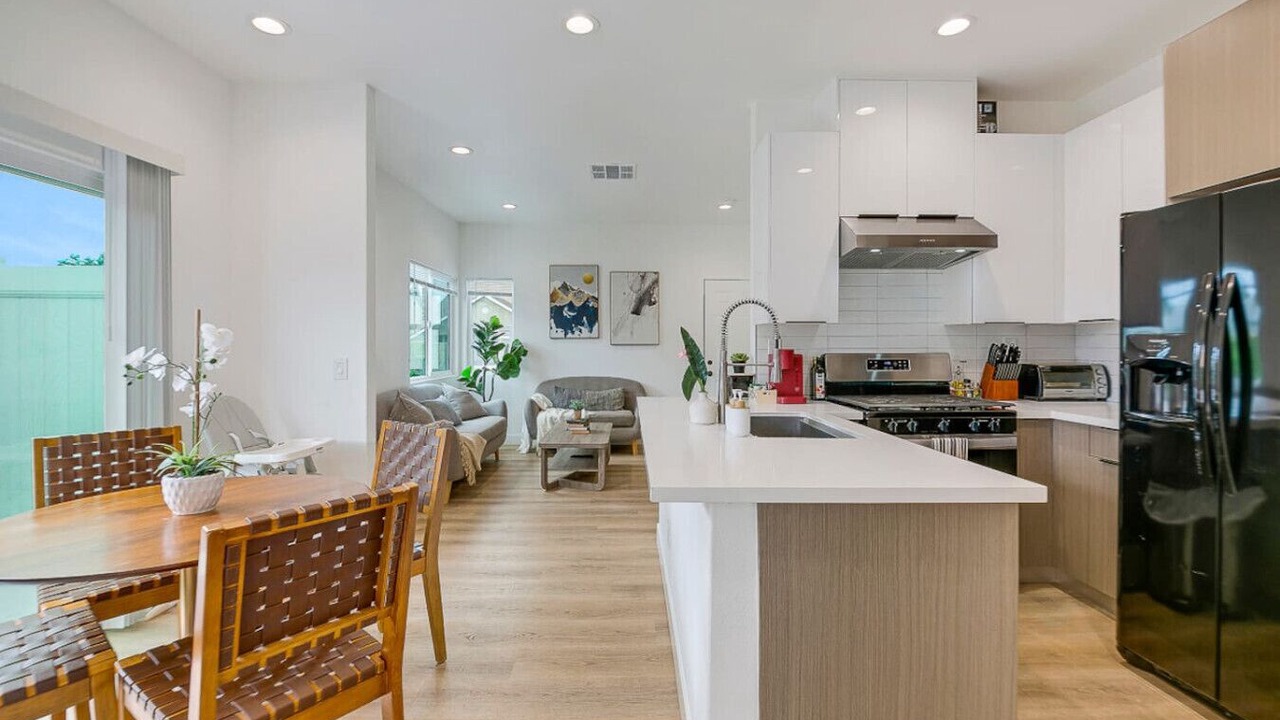 Photo of Kitchen in Midway City