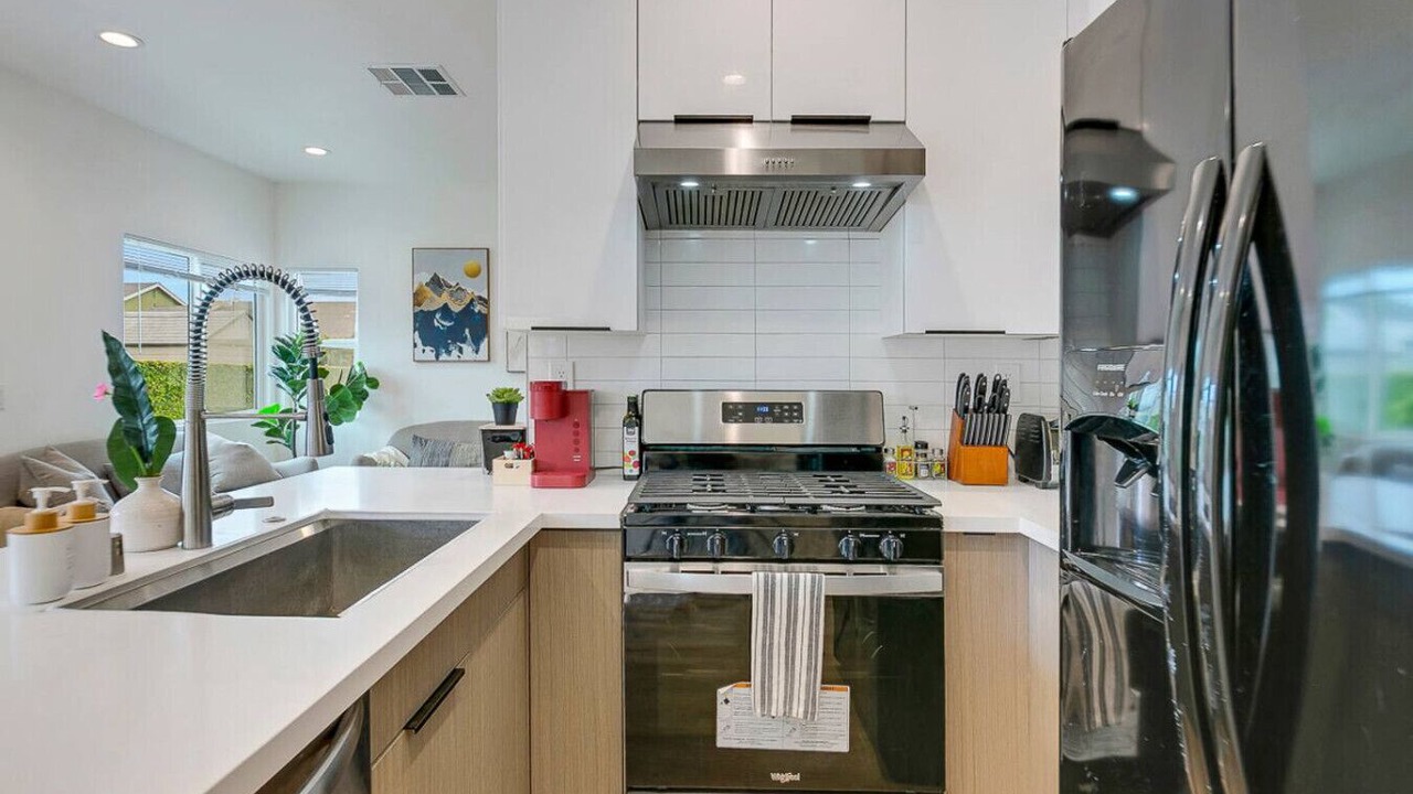 Photo of Kitchen in Midway City
