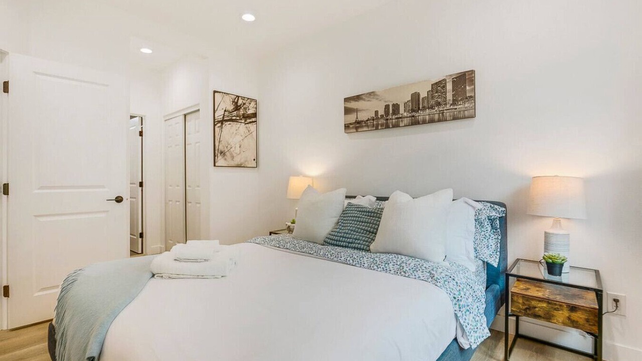 Photo of Bedroom in Midway City