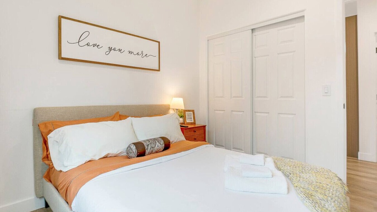 Photo of Bedroom in Midway City