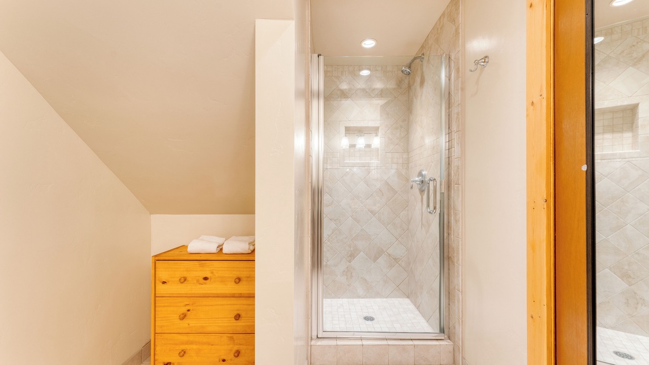 Photo of Bathroom in Tahoma