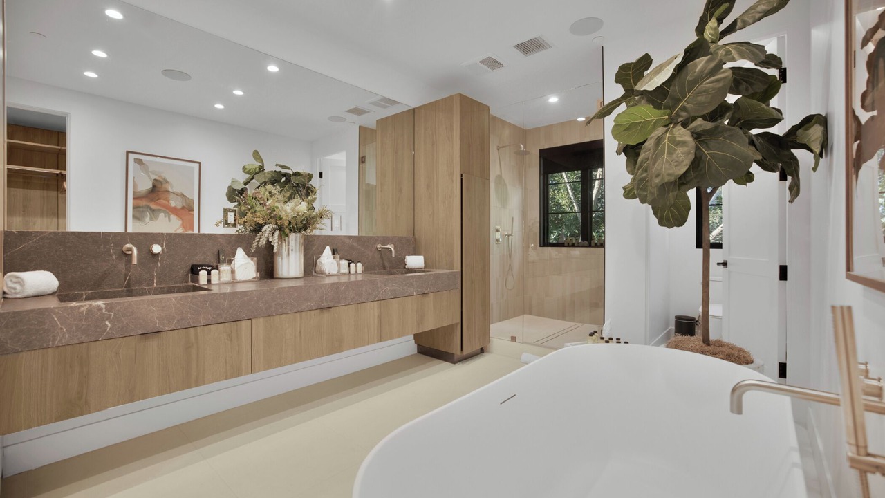 Photo of Bathroom in North Hollywood