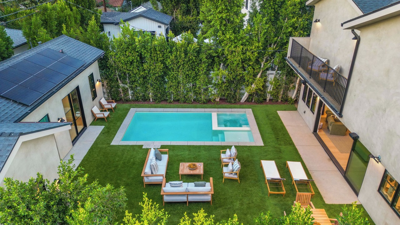 Photo of Outdoor in North Hollywood