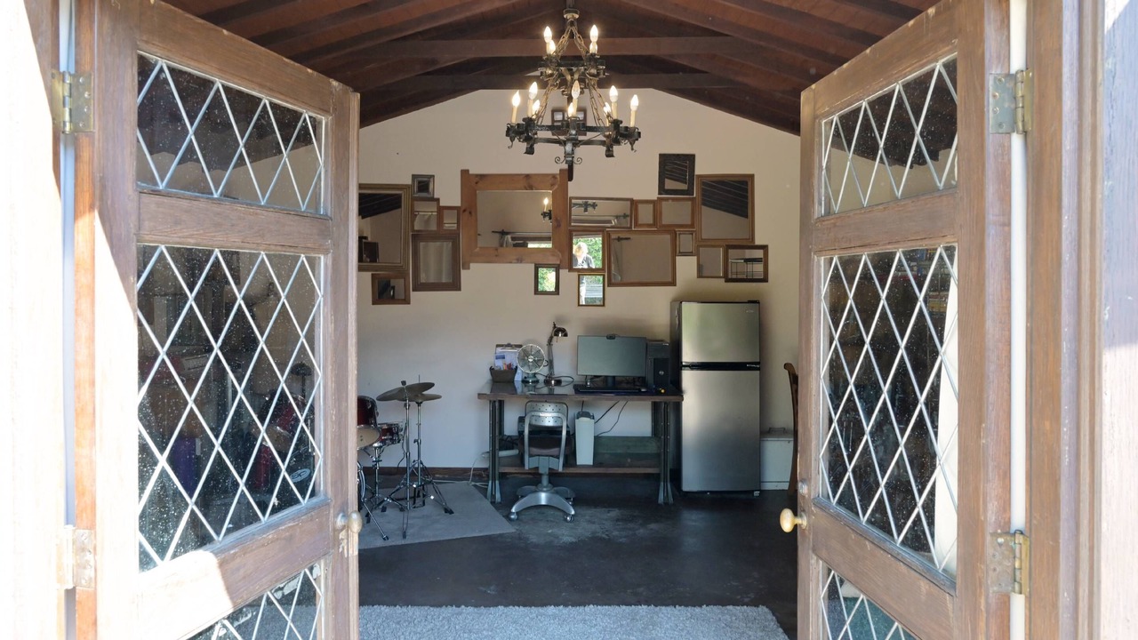 Photo of Bedroom in Valley Village