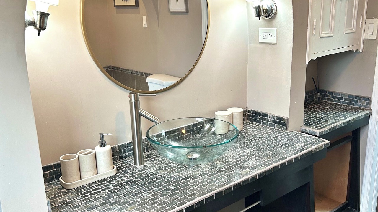 Photo of Bathroom in Los Angeles