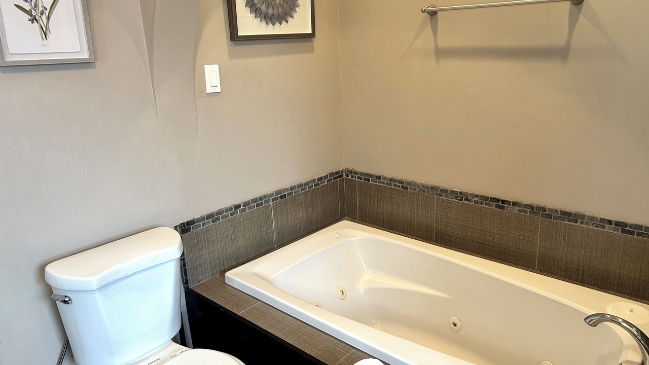 Photo of Bathroom in Los Angeles