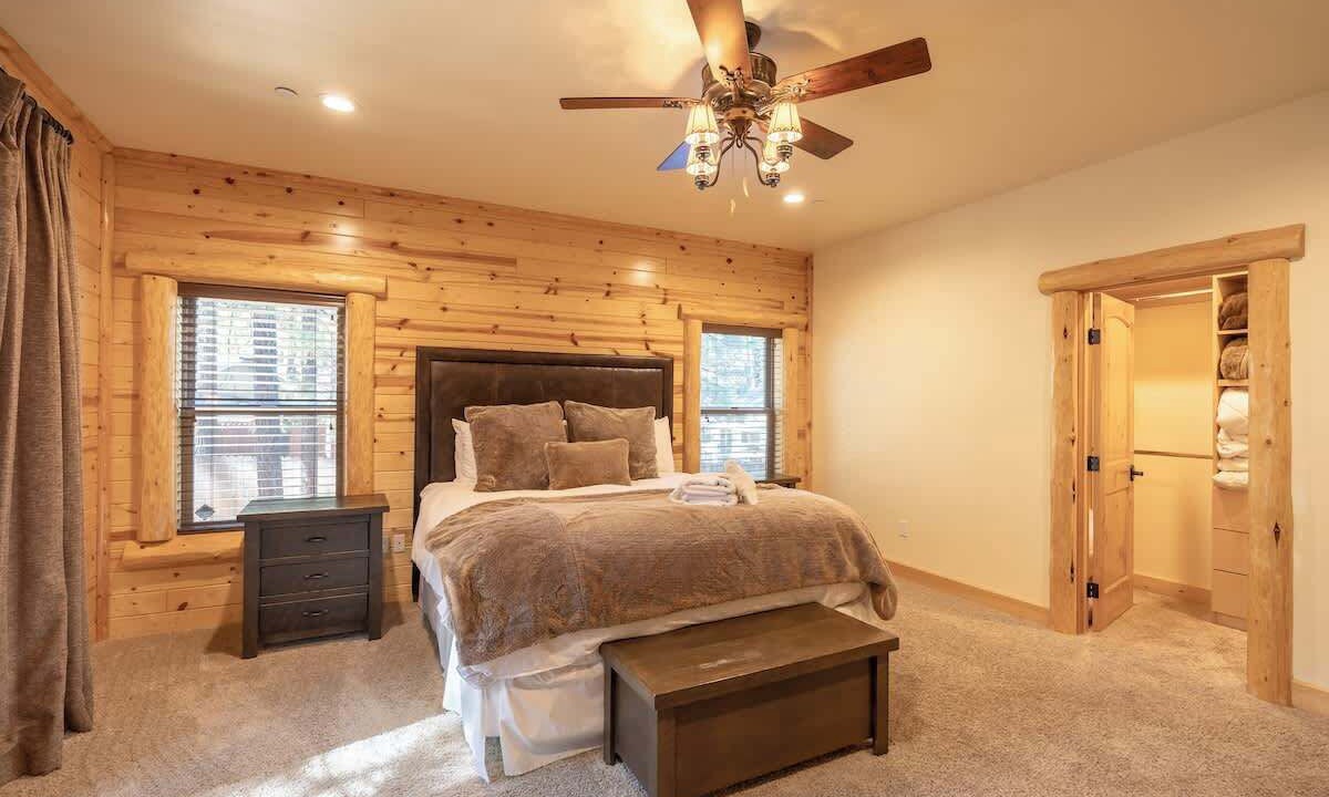 Photo of Bedroom in Summit Estates