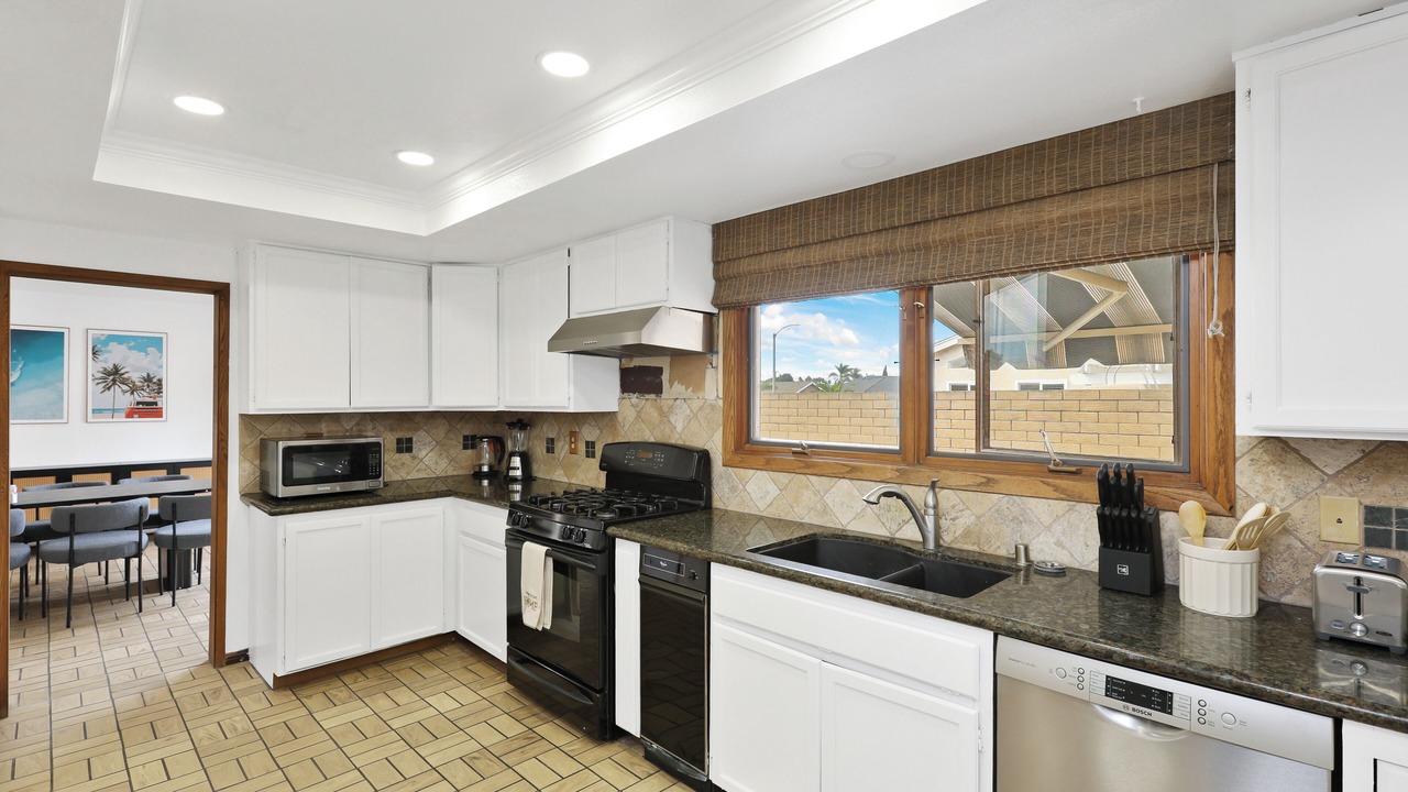 Photo of Kitchen in Midway City