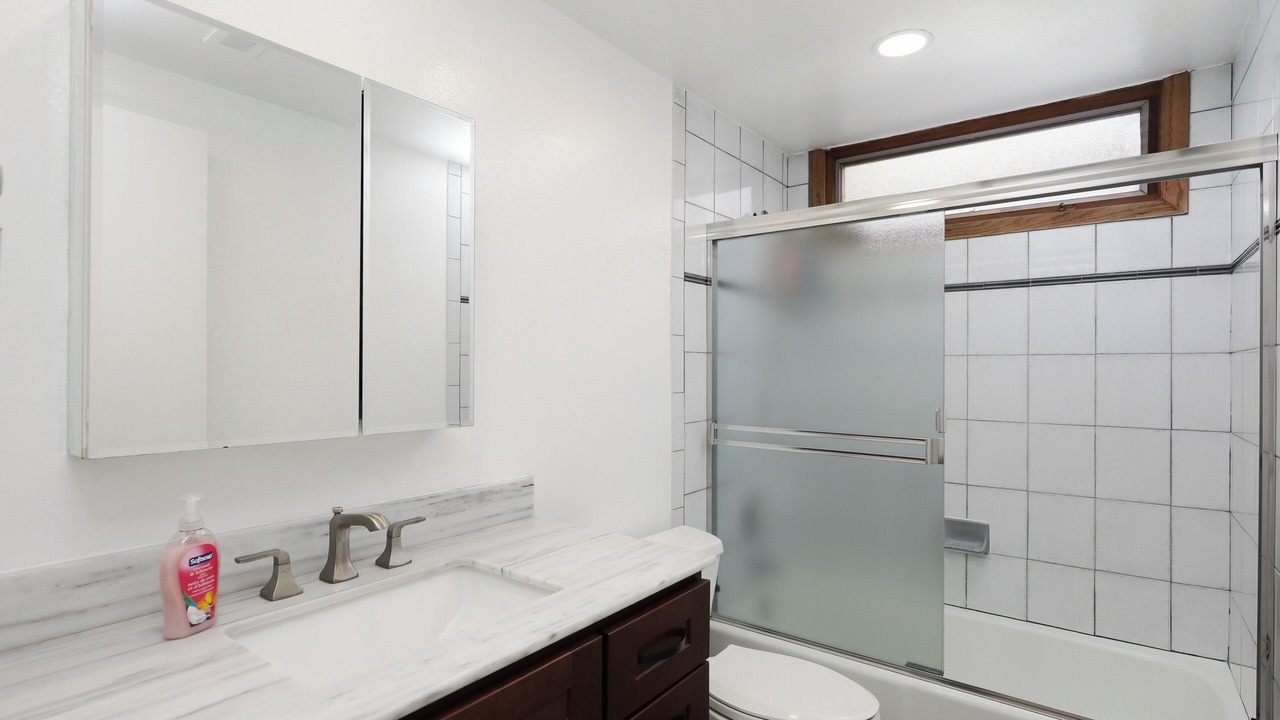 Photo of Bathroom in Midway City