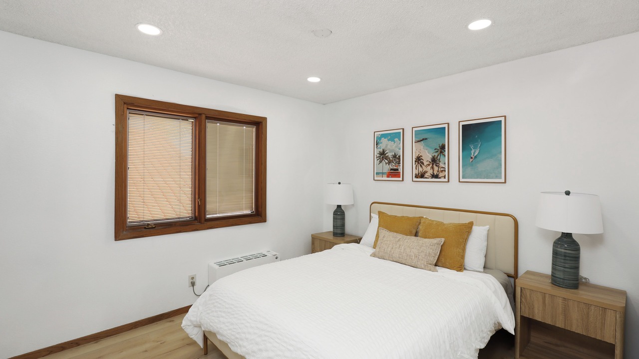 Photo of Bedroom in Midway City