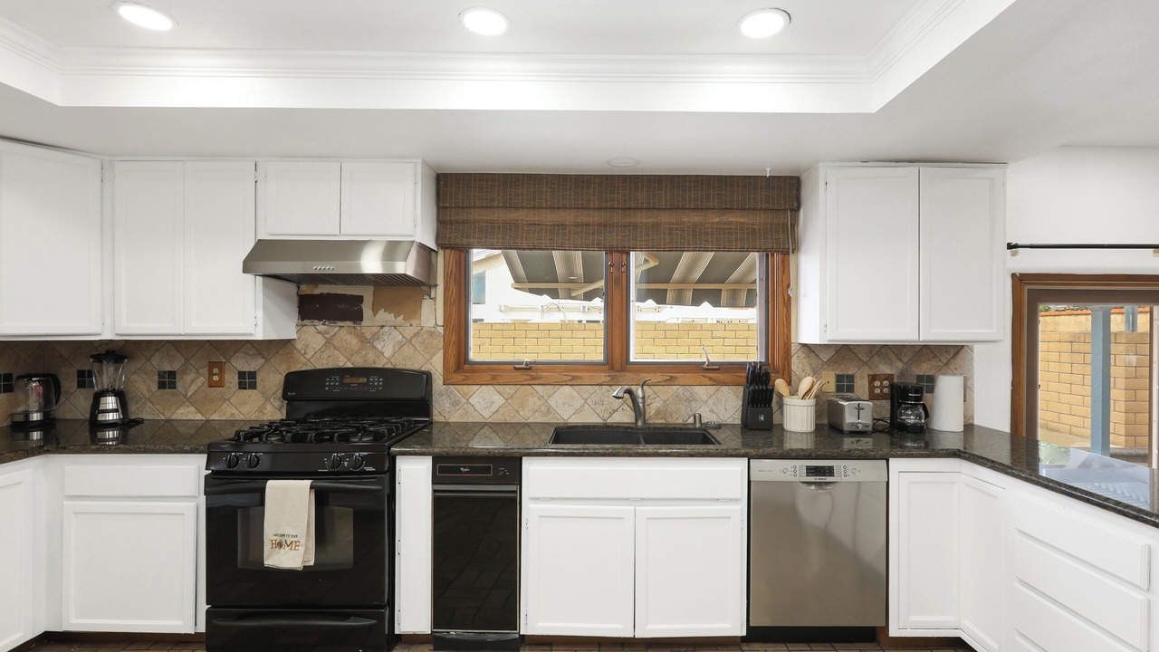 Photo of Kitchen in Midway City