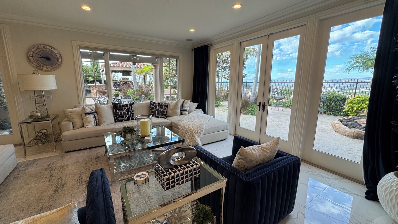 Photo of Livingroom in Quail Hill