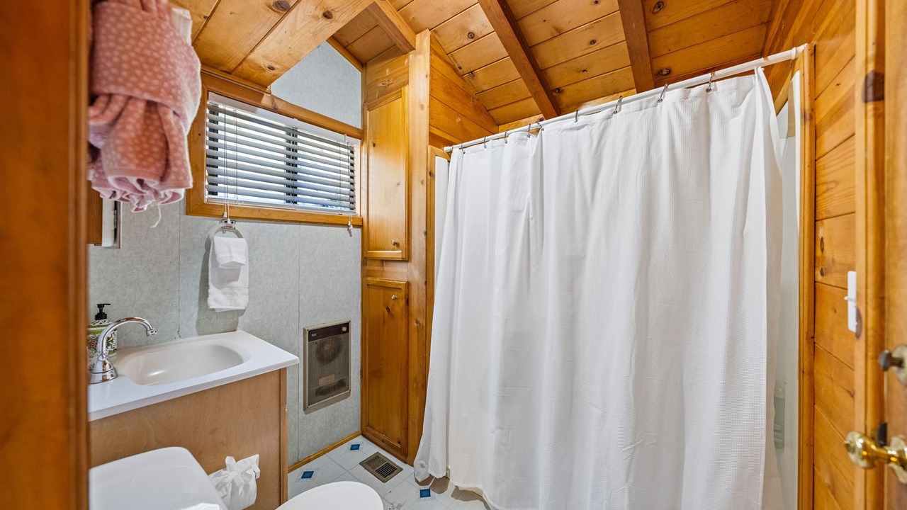 Photo of Bathroom in Fern Valley