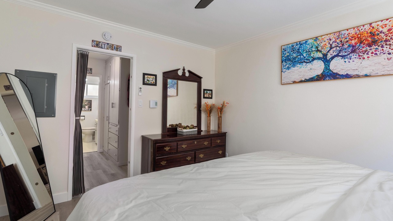 Photo of Bedroom in Downtown Long Beach