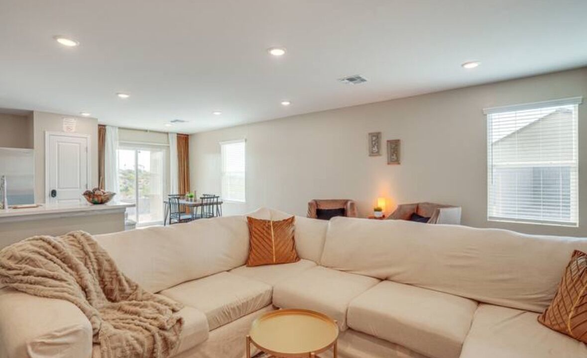 Photo of Livingroom in Wickenburg