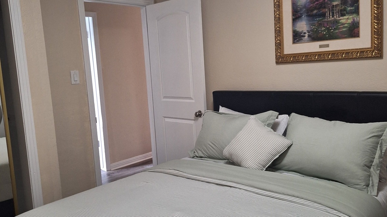 Photo of Bedroom in Reno/Tahoe Airport