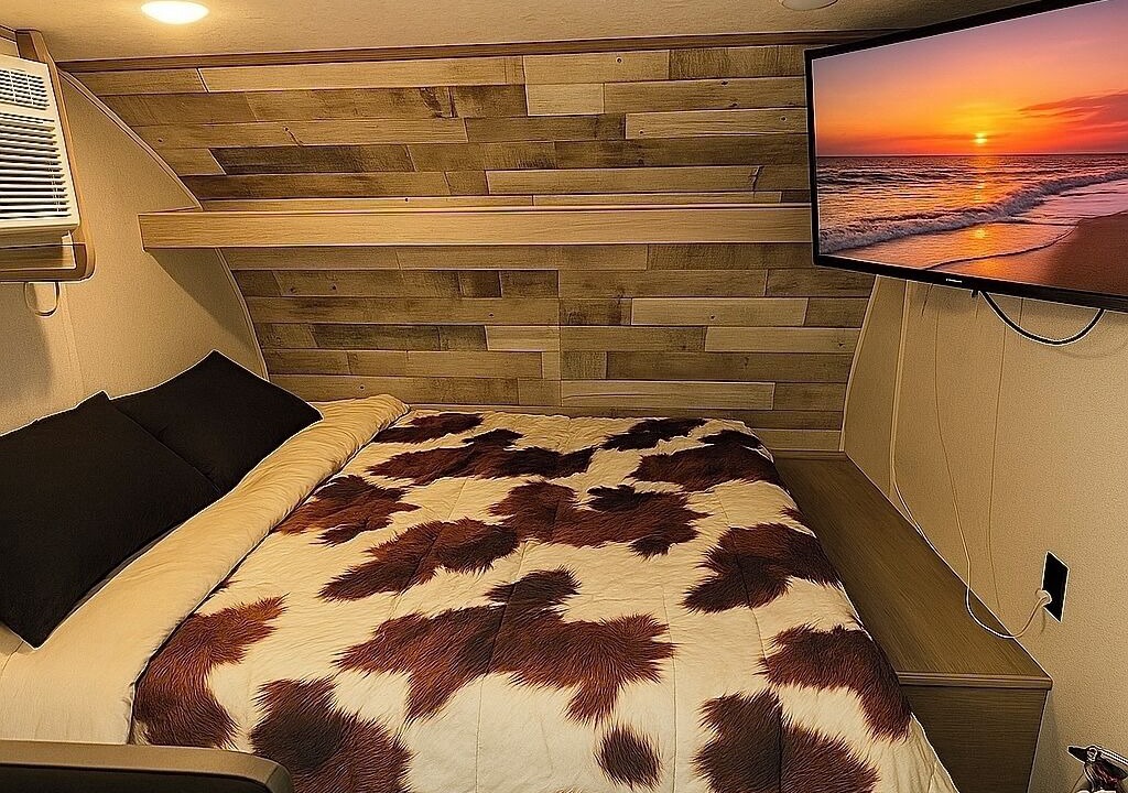 Photo of Bedroom in Clearlake