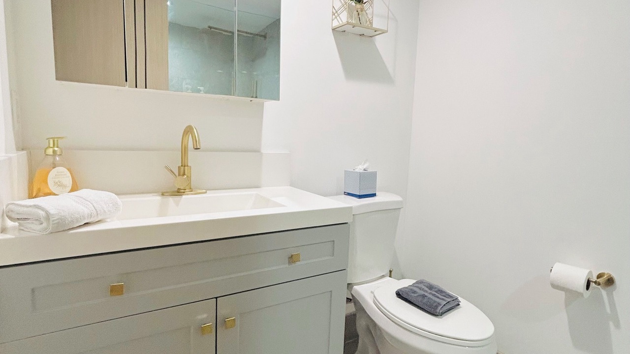 Photo of Bathroom in Van Nuys