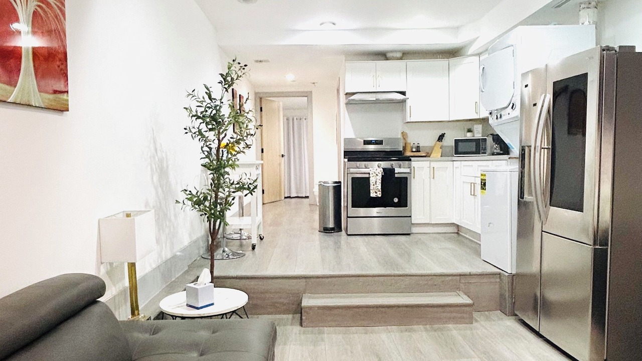 Photo of Livingroom in Van Nuys