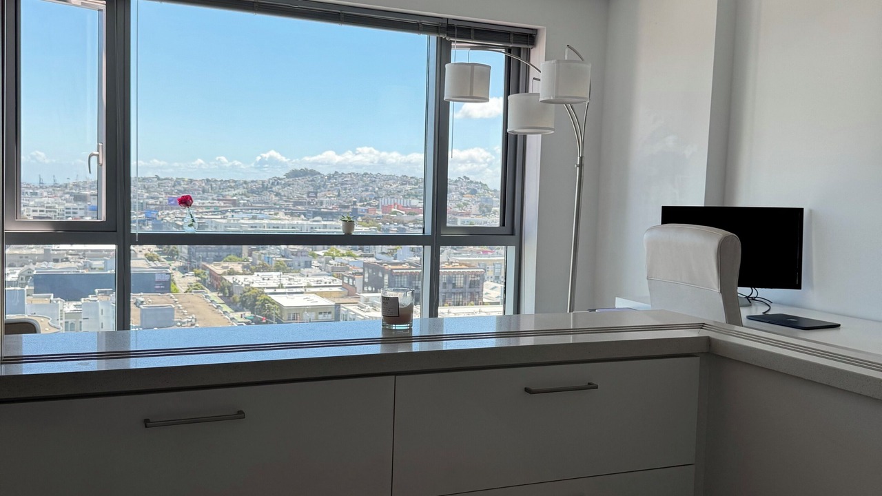Photo of Bedroom in Downtown San Francisco