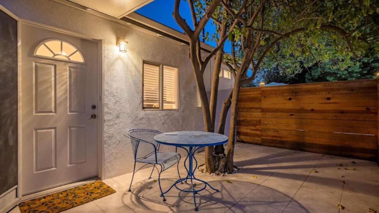 Photo of Patio Balcony in Lake Balboa